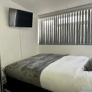 https://wisteria-studio.cambridgehotelsuk.com