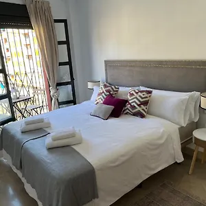https://apartamento-familiar-centro-parking.es-andalucia.com